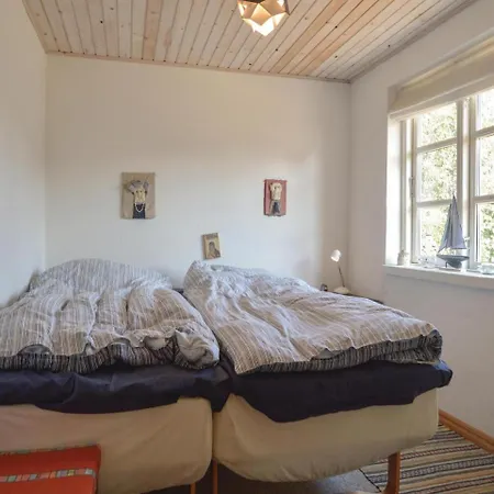 Two-bedroom Holiday In *